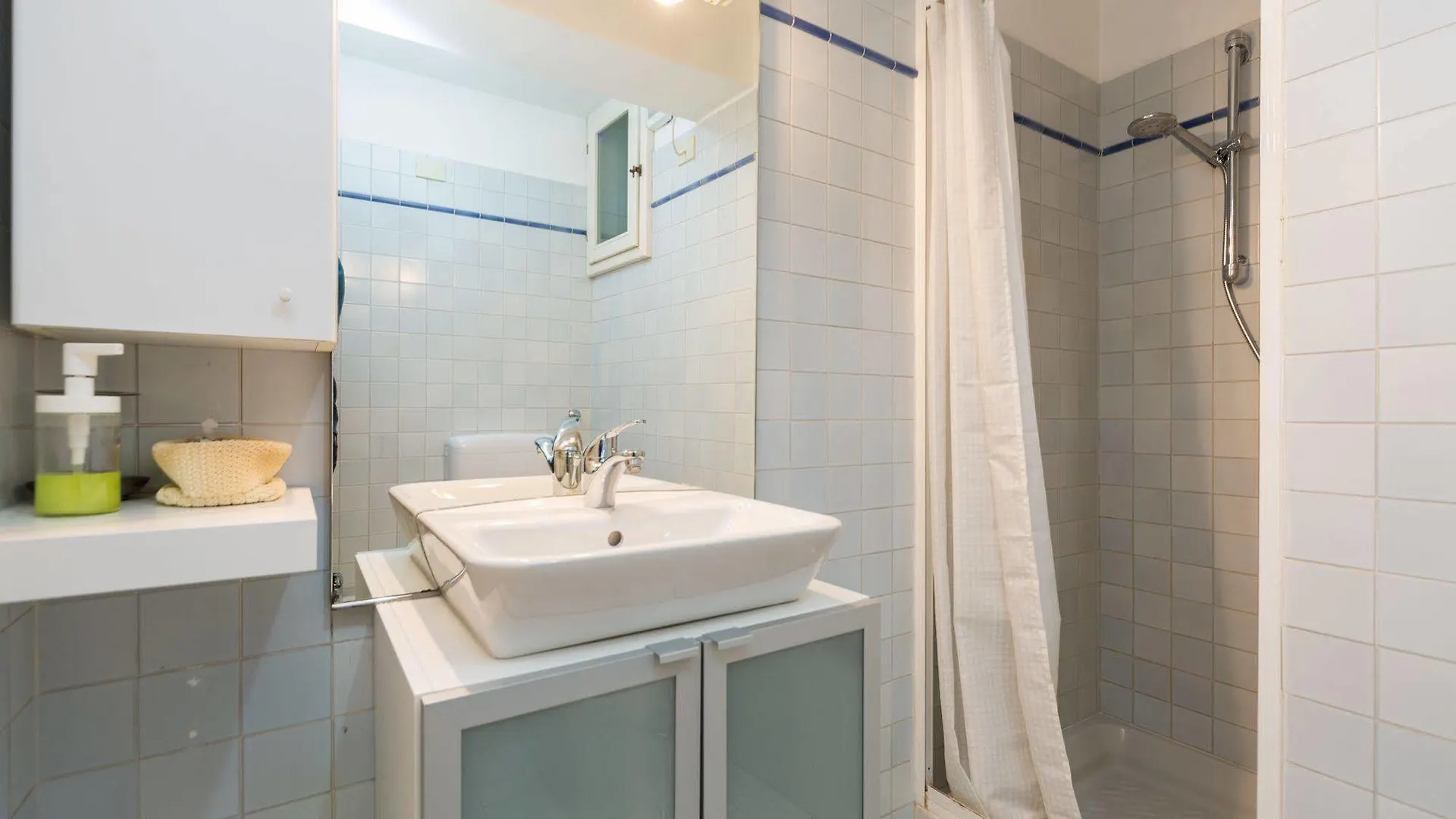 בולוניה Cristina Rossi Bed&Breakfast 3*,  איטליה